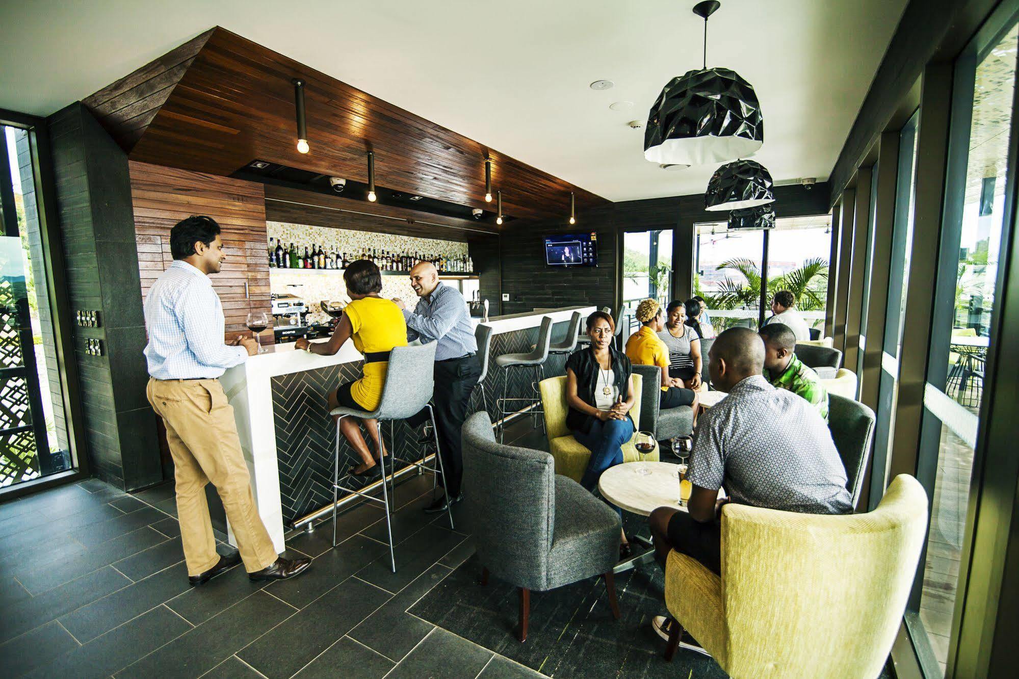 Gateway Hotel Port Moresby Esterno foto