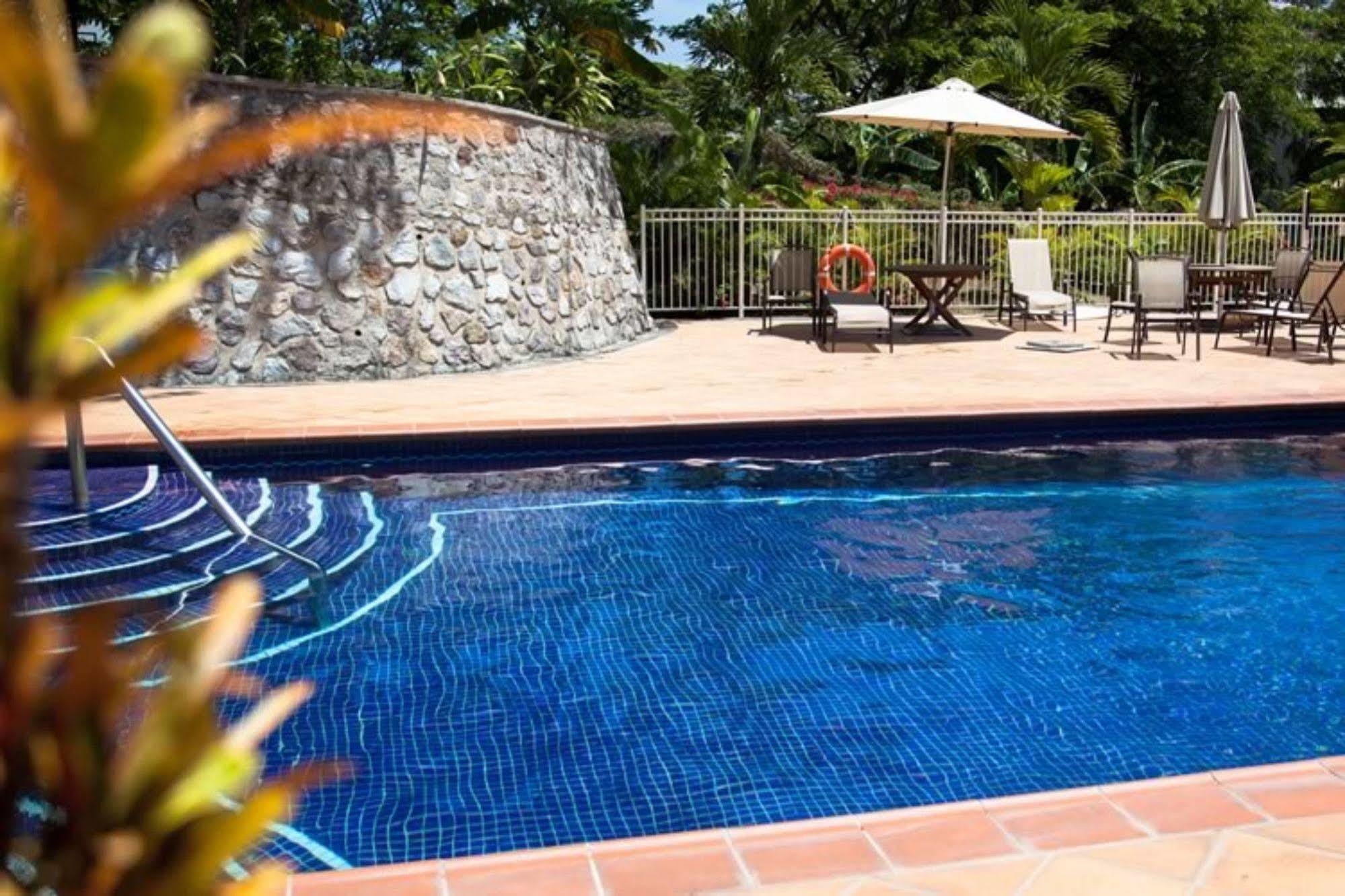 Gateway Hotel Port Moresby Esterno foto
